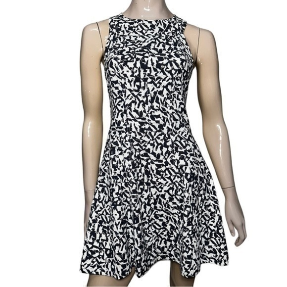 Theory Women’s Size 0 Black White Eyelet Geo Print Fit Flare Mini Tank Dress - Picture 1 of 5